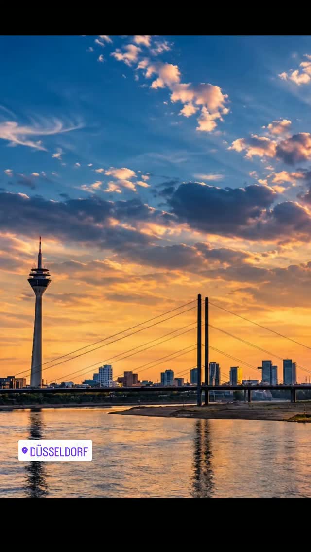 Düsseldorf am Rhein

#duesseldorf #rheinufer