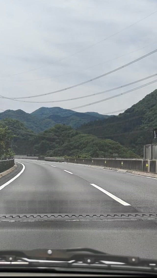 Roadtrip to Fukushima

#japan #japanlife #roadtrip #highway
