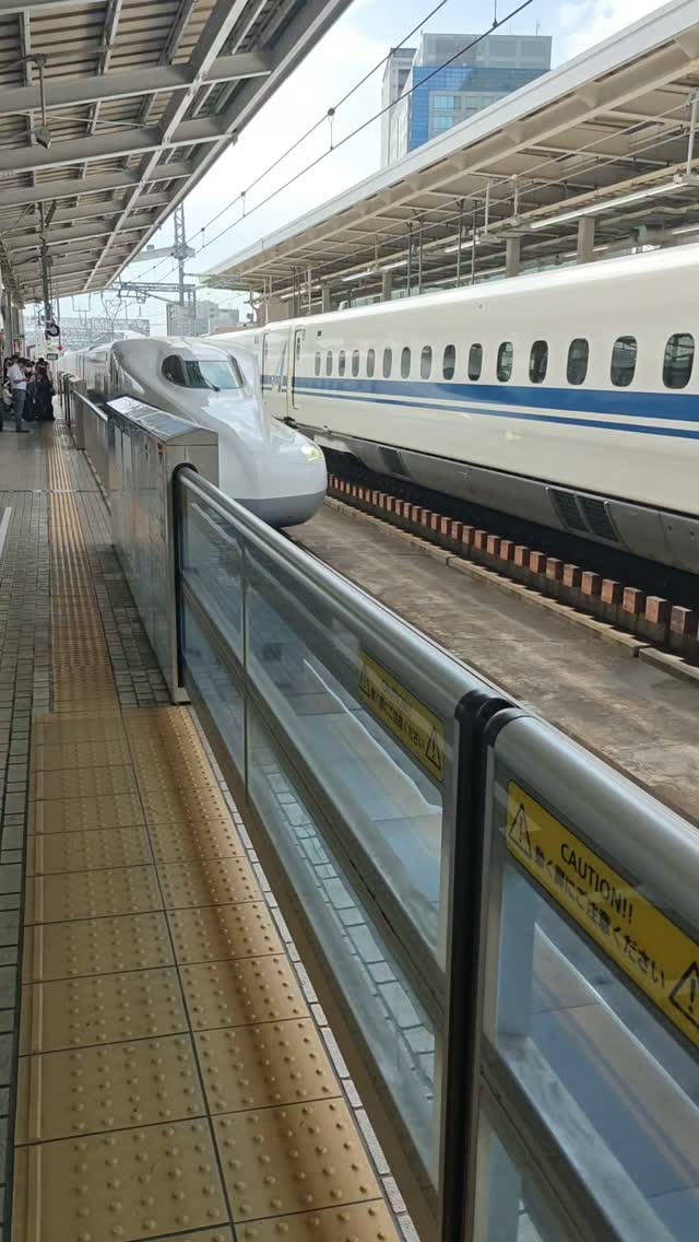 Shinkansen - Tokyo - Japan 🇯🇵

#japan #railway #shinkansen